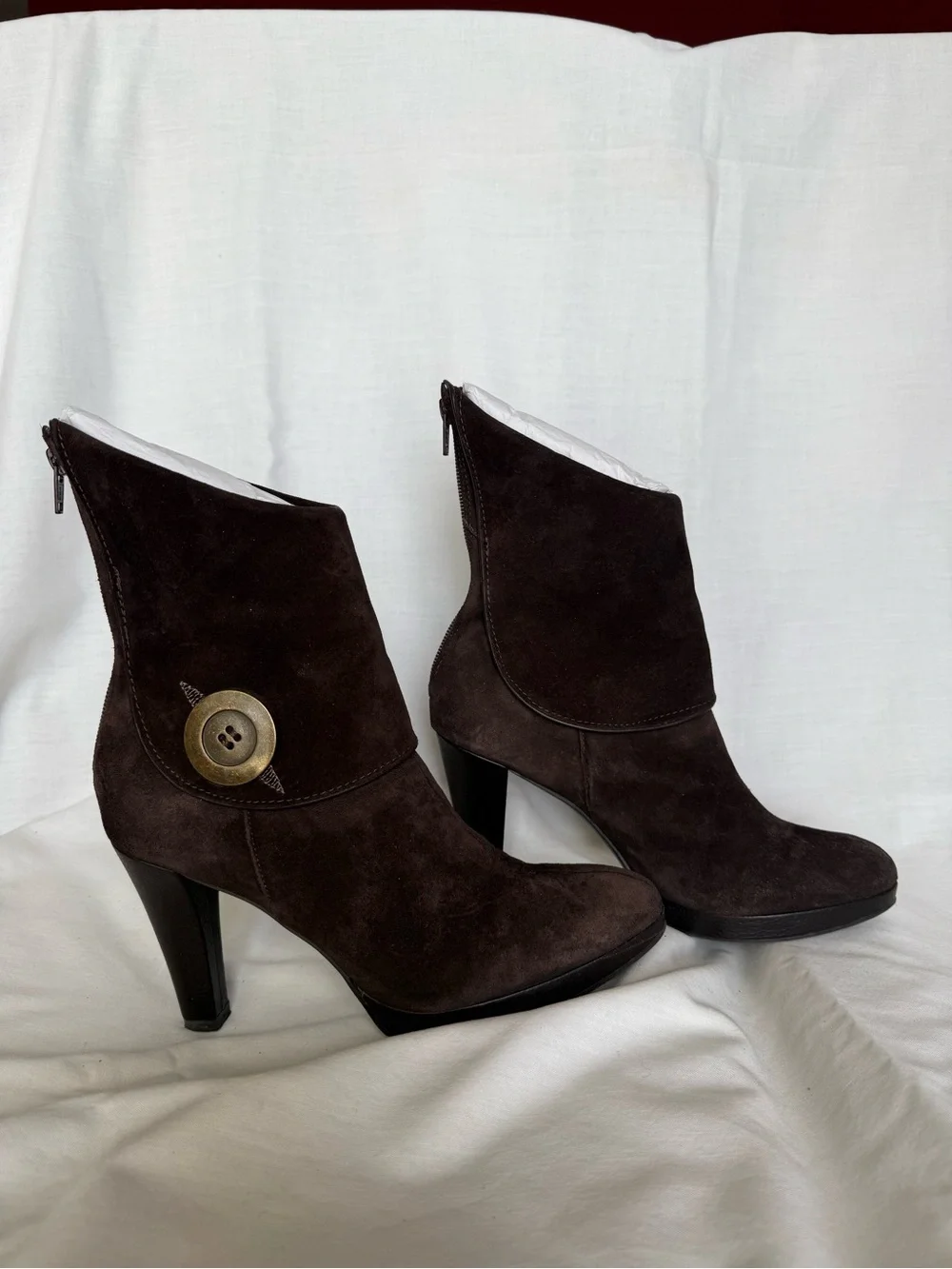 Gianni Bini Glider204 Brown Suede Button-Cuff Stiletto Ankle Boots - Size 7.5